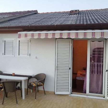 Smjestajni Objekt Padovan Banjol Ngoại thất bức ảnh