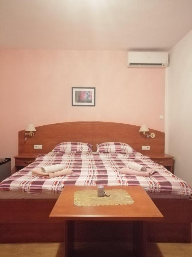 Smjestajni Objekt Padovan Banjol Ngoại thất bức ảnh